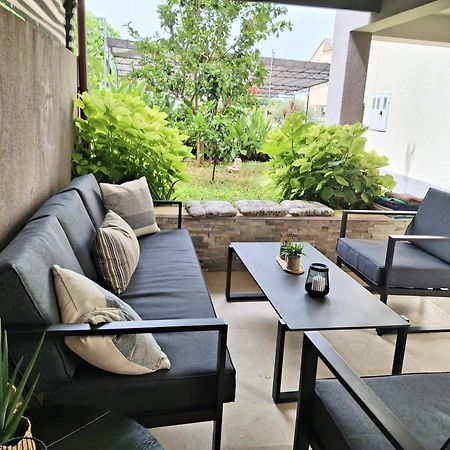 Holiday Home Petra โปดสตรานา ภายนอก รูปภาพ